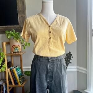 Vintage Y2K Yellow Cotton Eyelet Button Baby Doll Tee Size Small